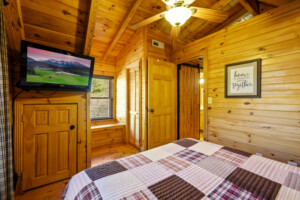 Upstairs queen bedroom