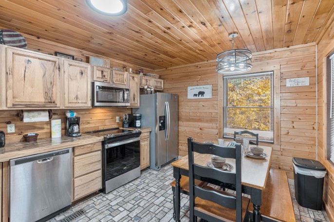 lower level deck w/ hot tub and propane grill