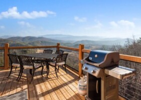 Modern Style + Best View in the Smokies w/ Hot Tub