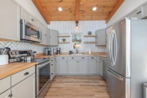 Modern Style + Best View in the Smokies w/ Hot Tub