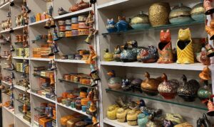 salt and pepper shakers from around the world