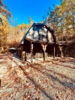 The black barn cabin