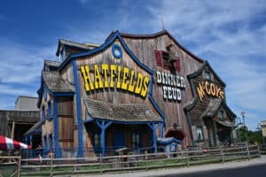 Hatfield & McCoy Dinner Feud in Pigeon Forge