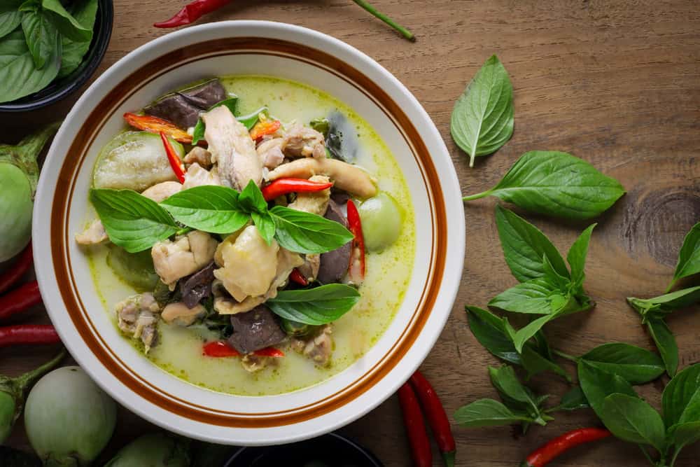 bowl of green curry