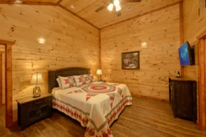 Summit Pool Lodge