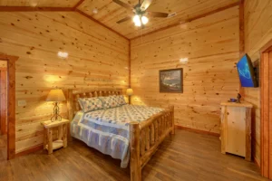 Summit Pool Lodge