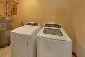 Summit Pool Lodge