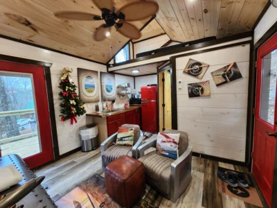 Cockpit Lounge #1406