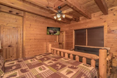 Creekside Getaway
