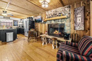 Quiet Creek Cabin