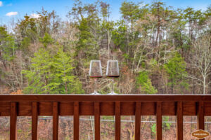 Pigeon Forge Paradise: Style & Comfort!