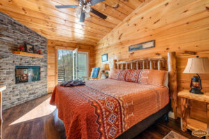 Whispering Pines Retreat: Ideal Location