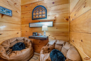 Whispering Pines Retreat By Ghosal Luxury Lodging