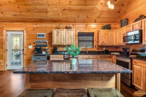 Whispering Pines Retreat: Ideal Location