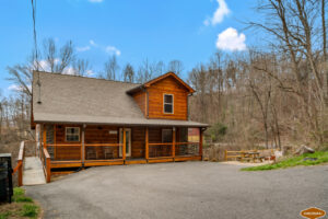 Whispering Pines Retreat: Ideal Location