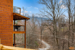 Whispering Pines Retreat By Ghosal Luxury Lodging