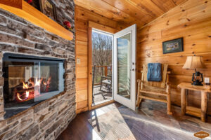 Whispering Pines Retreat: Ideal Location