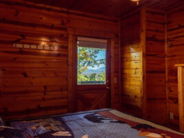 Creekside Comfort Lodge