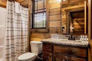 This is the common area full bathroom of the main level.