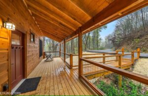 Wraparound Deck