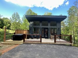 Treehouse Hideaway
